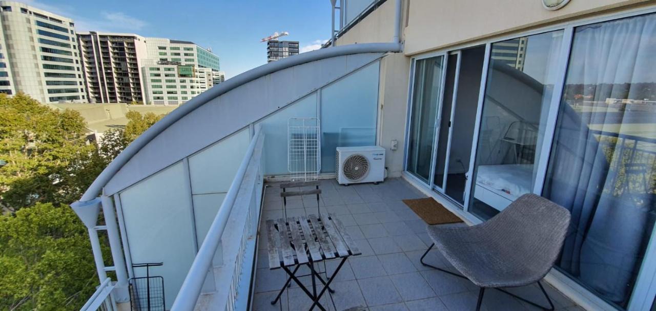 Dana-Cozy Private Room In Shared Central Apt-Rm 2 كنبرا المظهر الخارجي الصورة